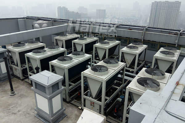 海寧某醫(yī)院屋頂空調(diào)風(fēng)冷熱泵機(jī)組減振降噪項目案例